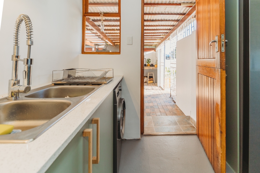 7 Bedroom Property for Sale in Loerie Park Western Cape